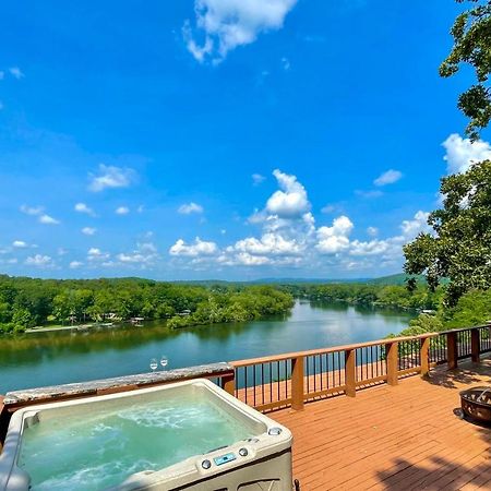 Vila Hot Springs Waterfront Escape With Hot Tub! Exteriér fotografie